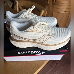 Saucony Women's White and Brown Athletic Shoes